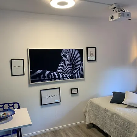 Gemuetlich Und Modern 350m-strand Gluecksburg