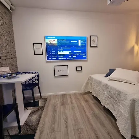Gemuetlich Und Modern 350m-strand Apartment Gluecksburg
